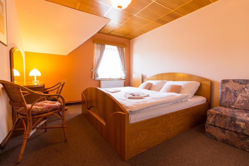 Orlik Rejviz Hotel Zewnętrze zdjęcie