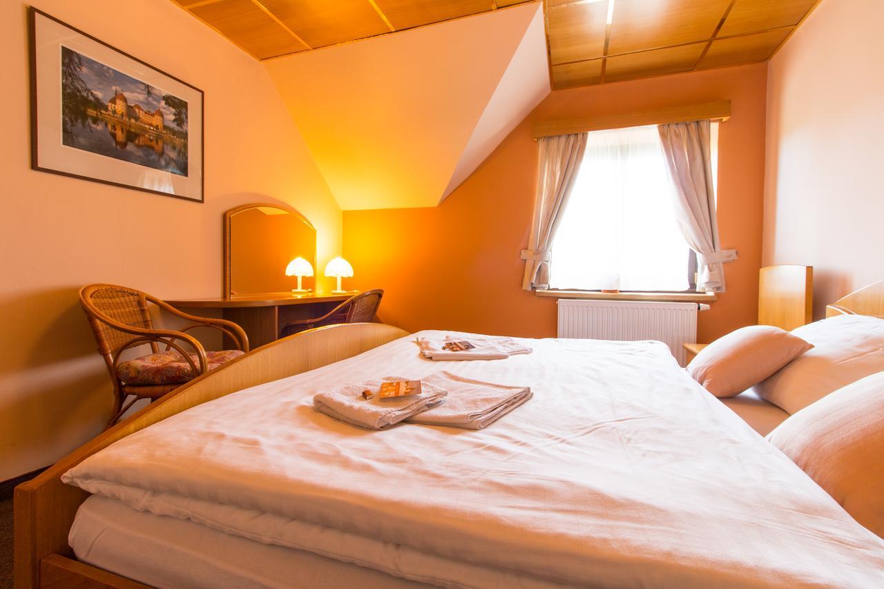Orlik Rejviz Hotel Zewnętrze zdjęcie